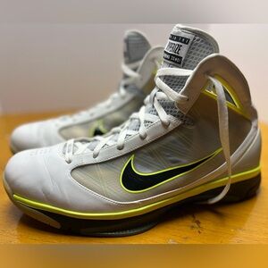 Nike Hyperize Billy Hoyle BBall Sneakers